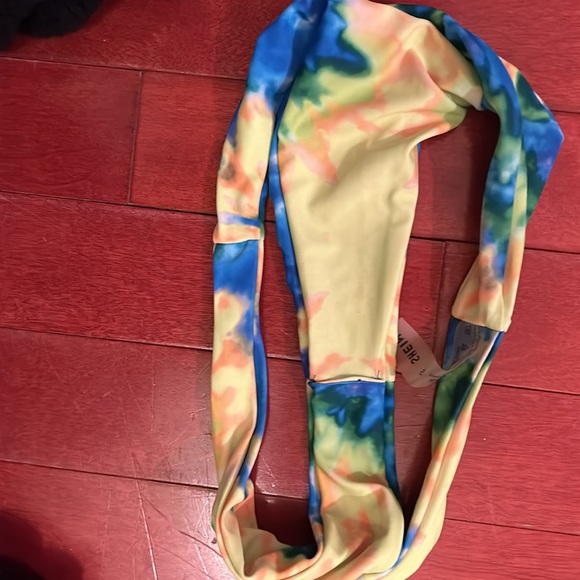 Shein Multi color Bikini - Picture 7 of 8